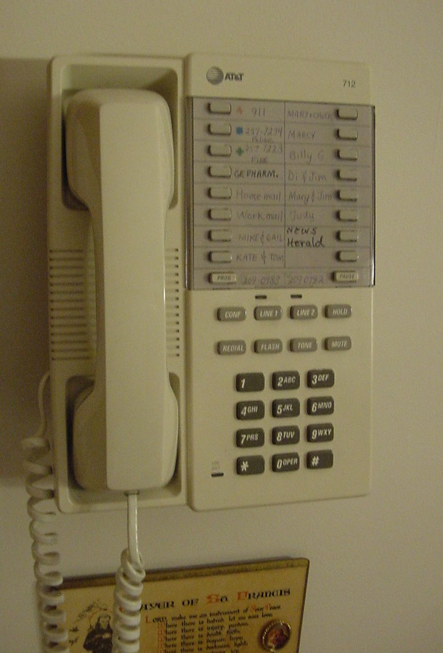 AT&T Model 712 2-line telephone